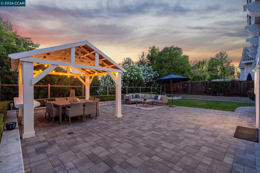 main property photo 50