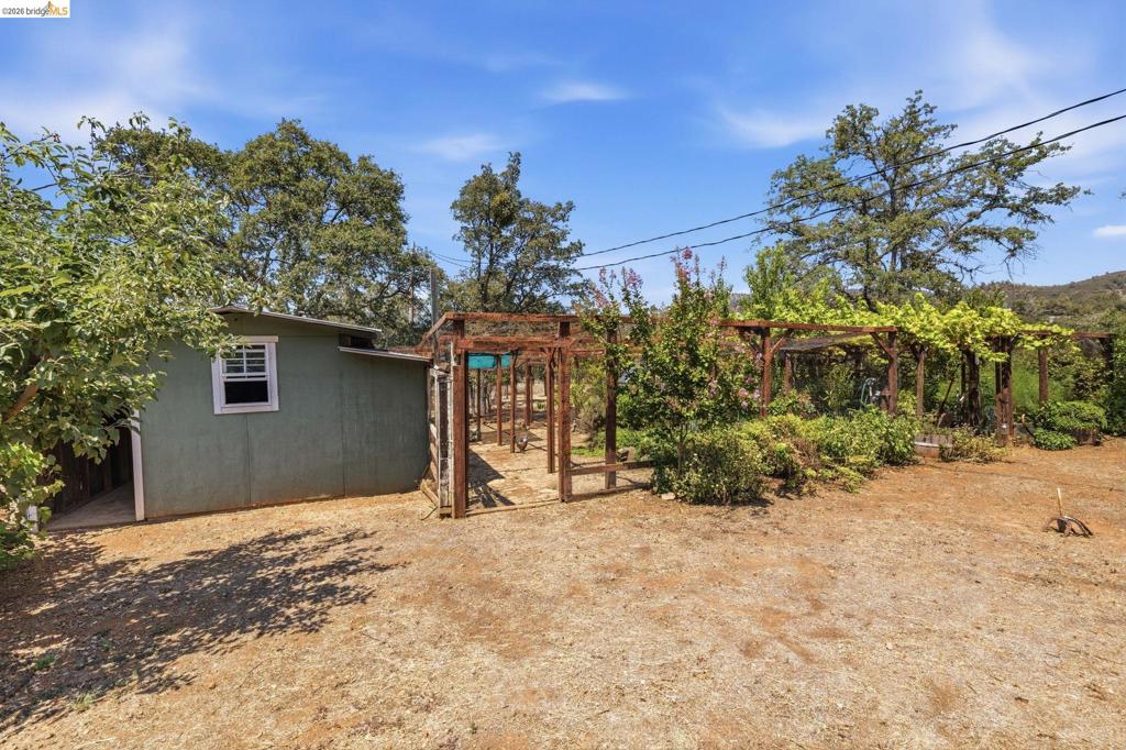 main property photo 32
