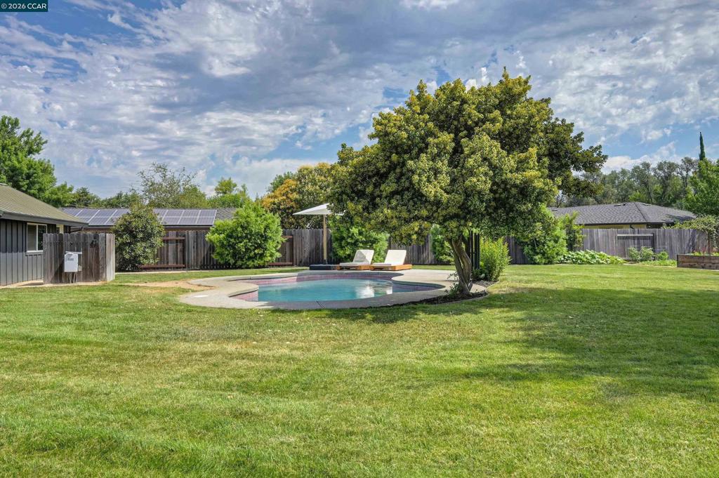 main property photo 49