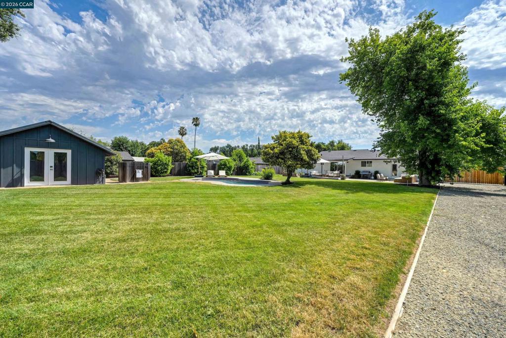 main property photo 51