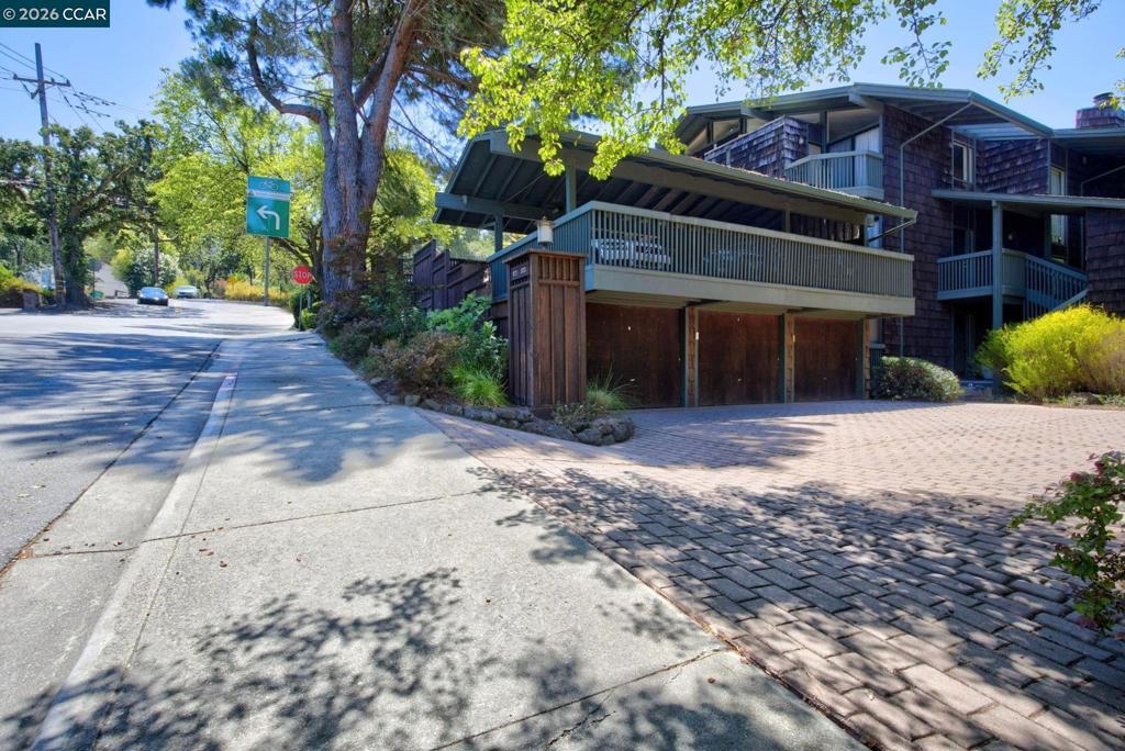 main property photo 60