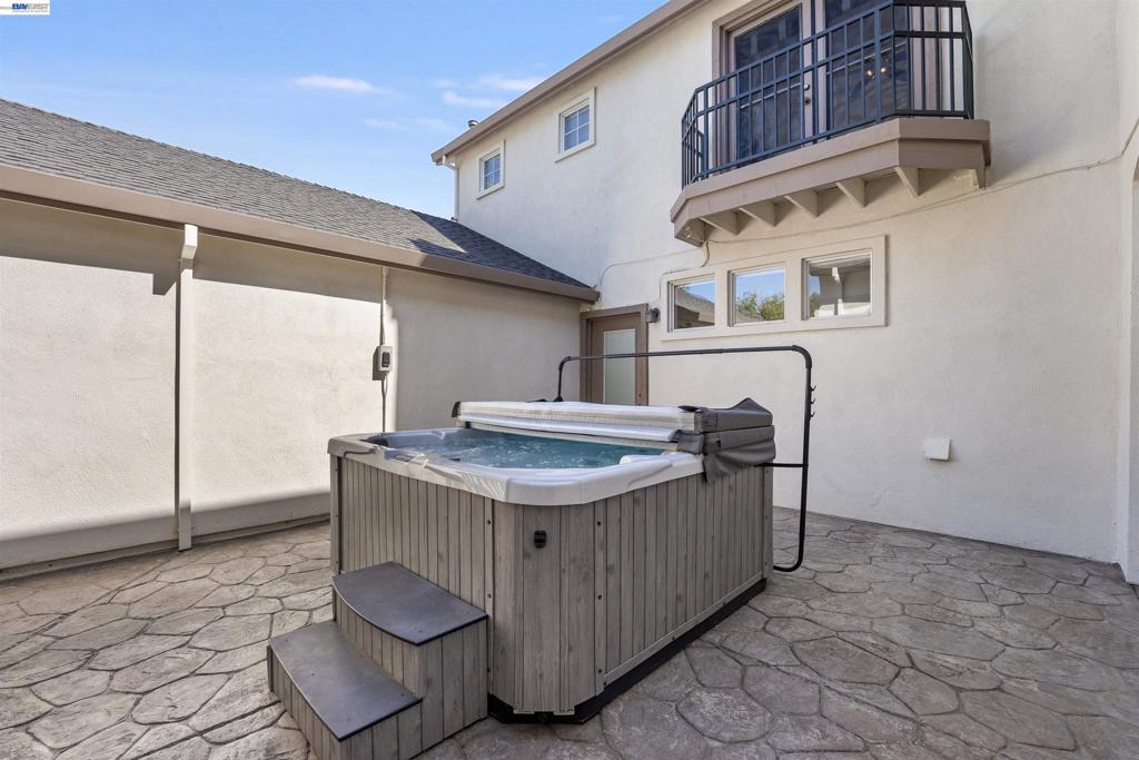 main property photo 58