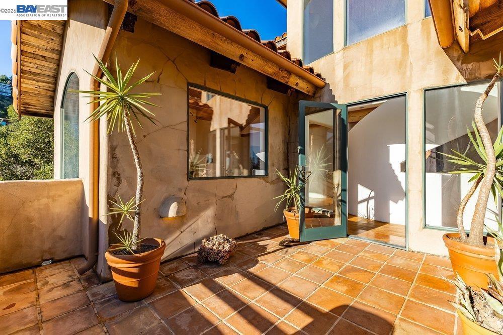 main property photo 78