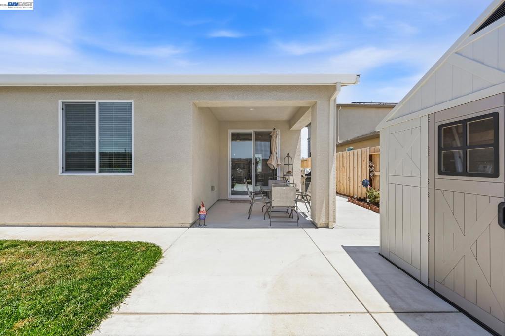 main property photo 60