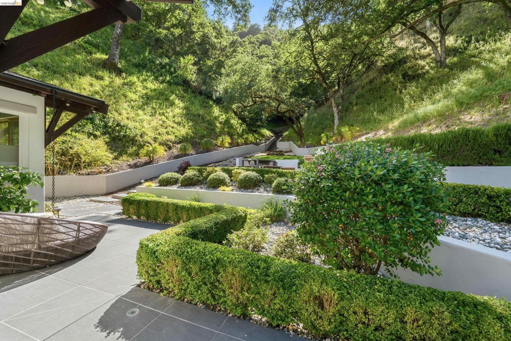 main property photo 61