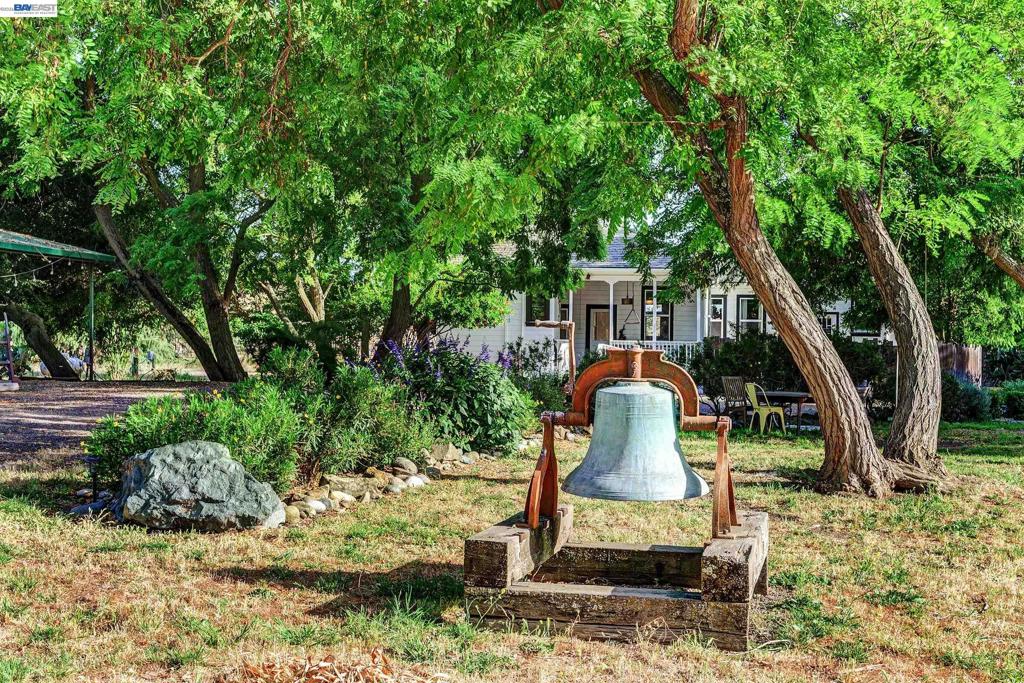 main property photo 50
