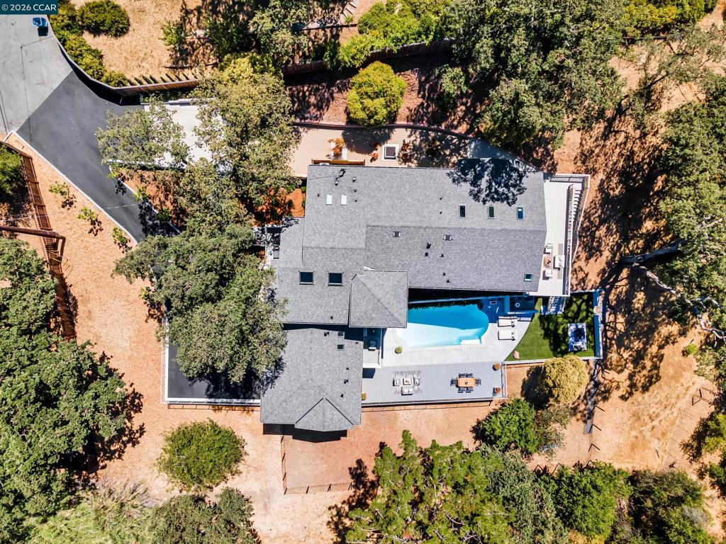 main property photo 58