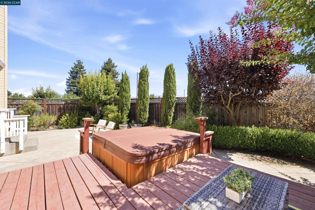 main property photo 74