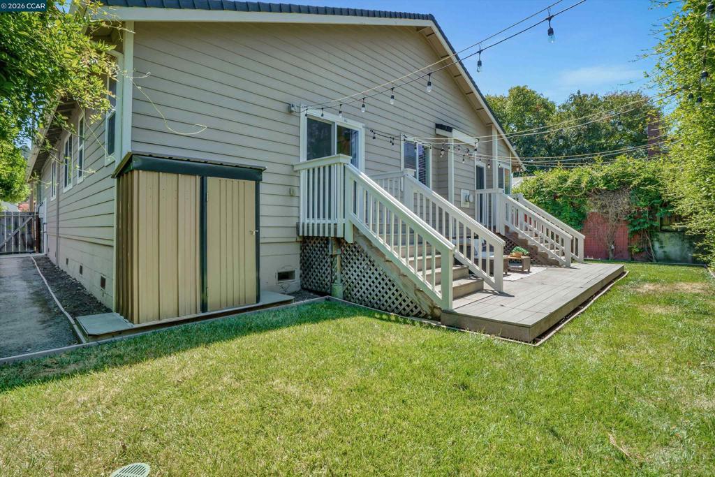 main property photo 28