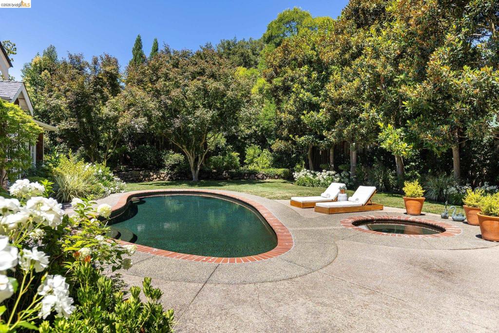 main property photo 49
