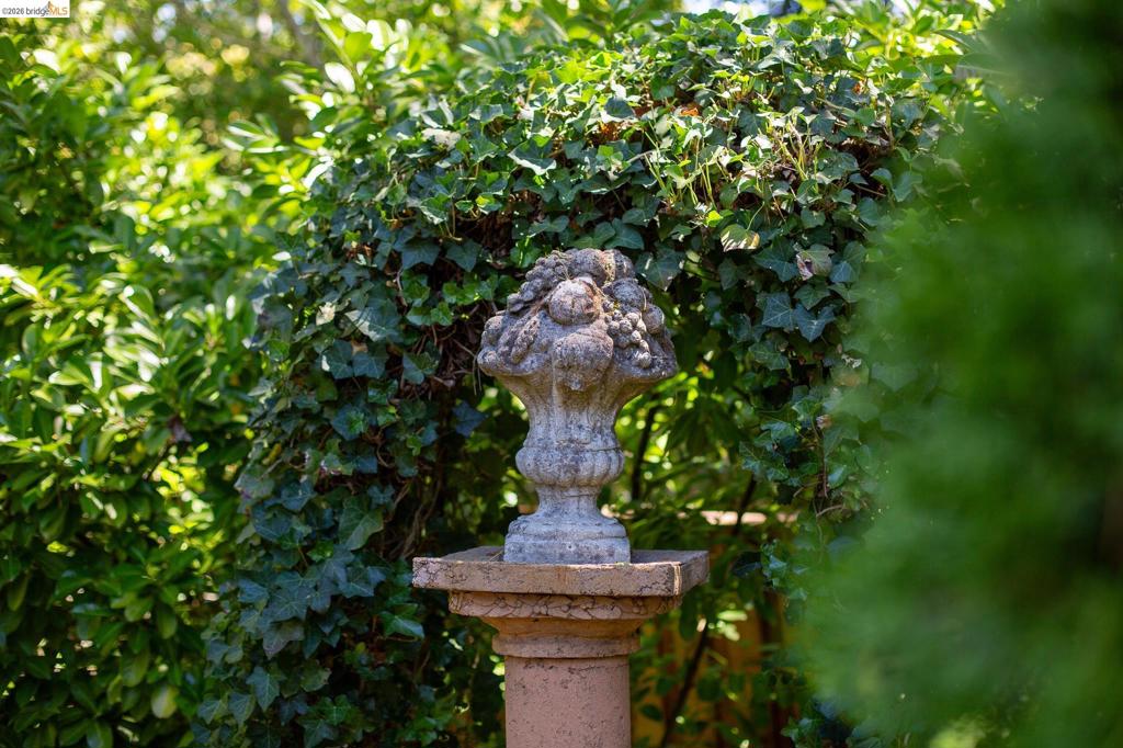 main property photo 60