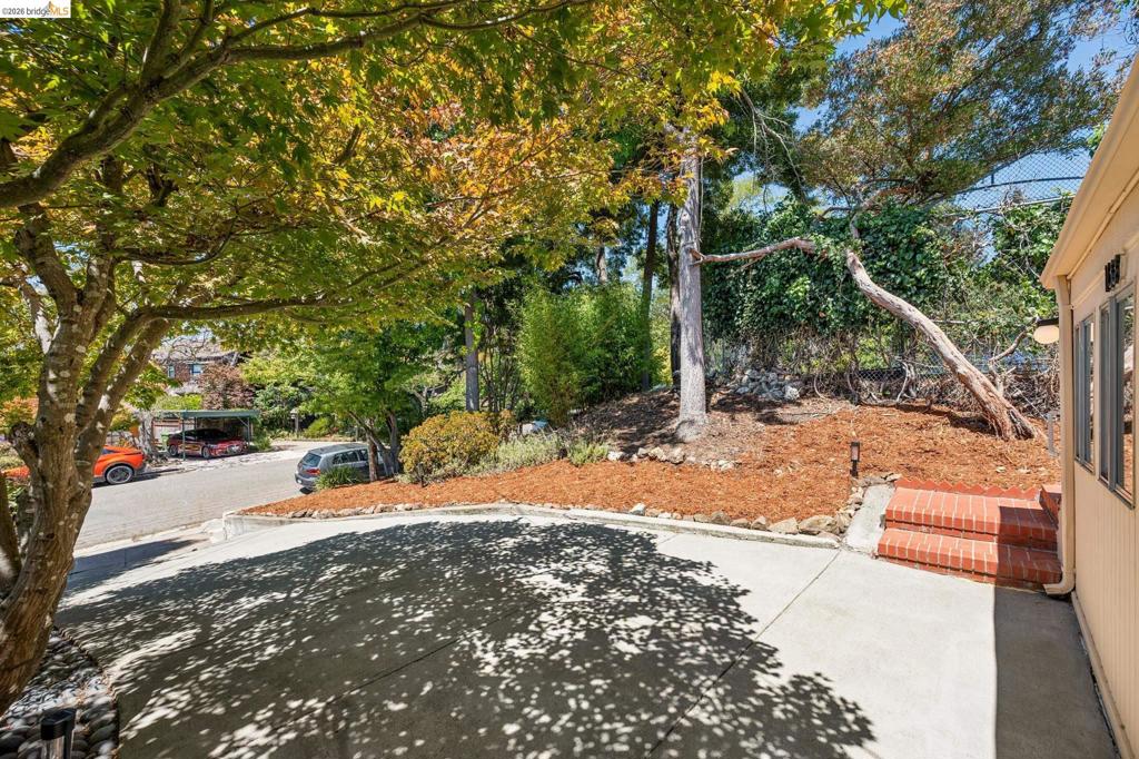 main property photo 67