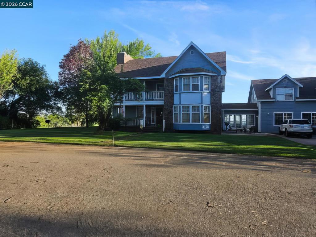 main property photo 3