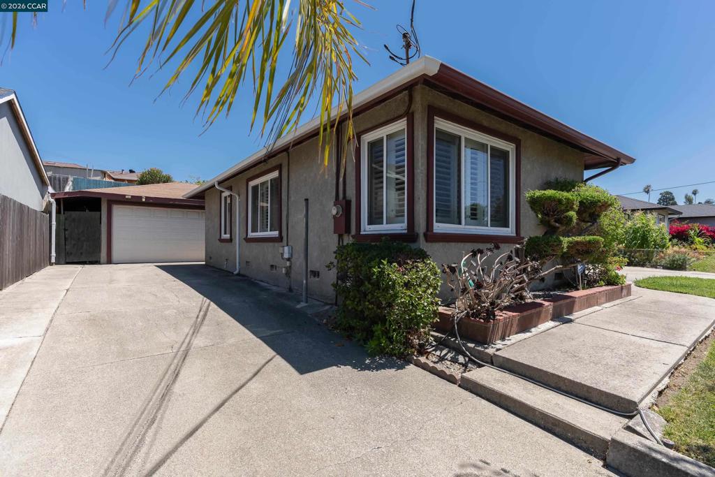main property photo 67