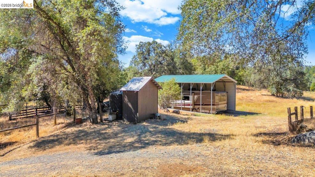 main property photo 74