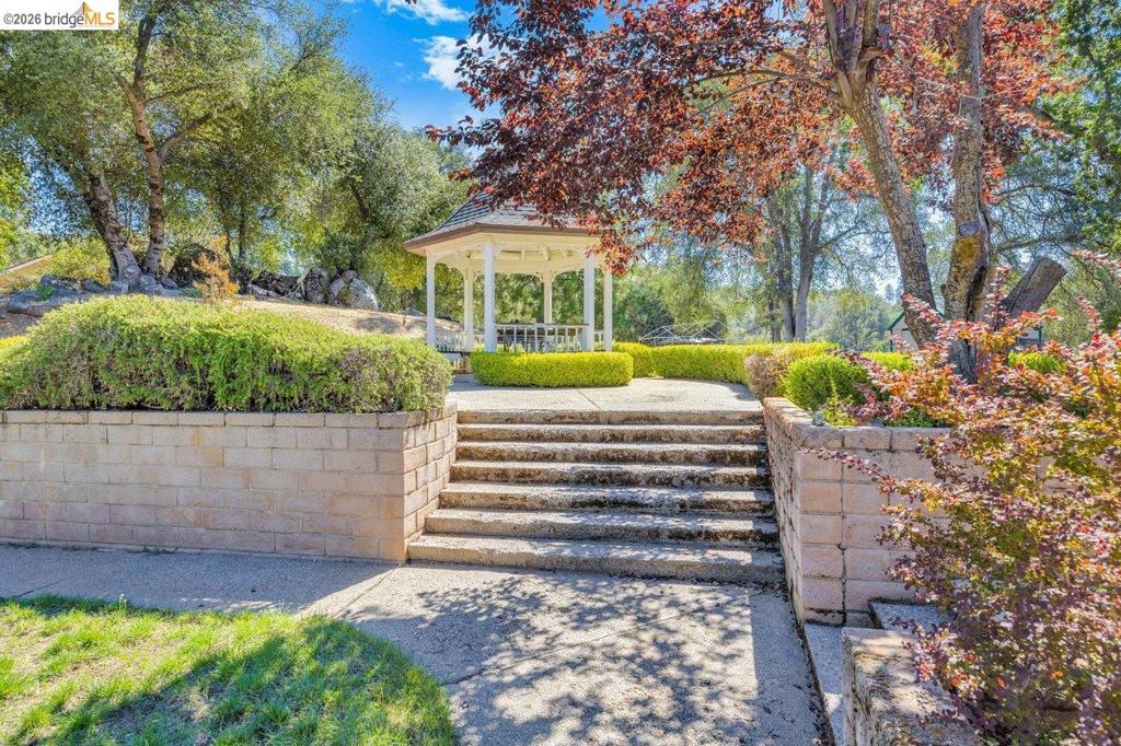 main property photo 80