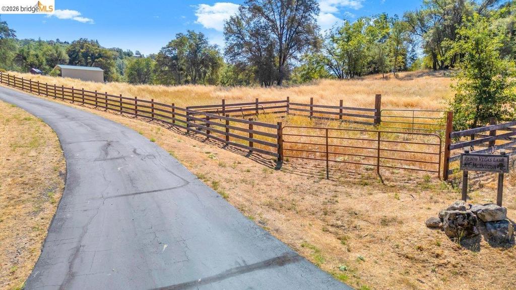 main property photo 88