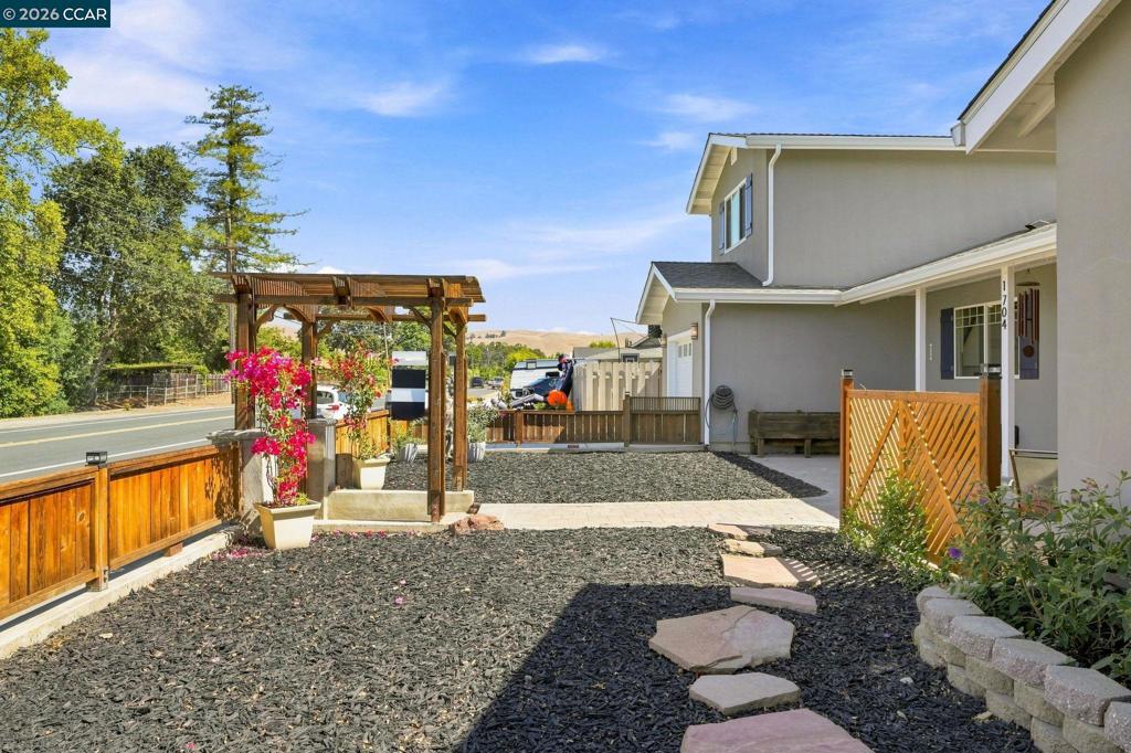 main property photo 13