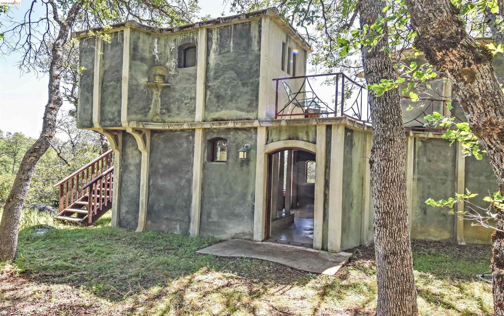 main property photo 47