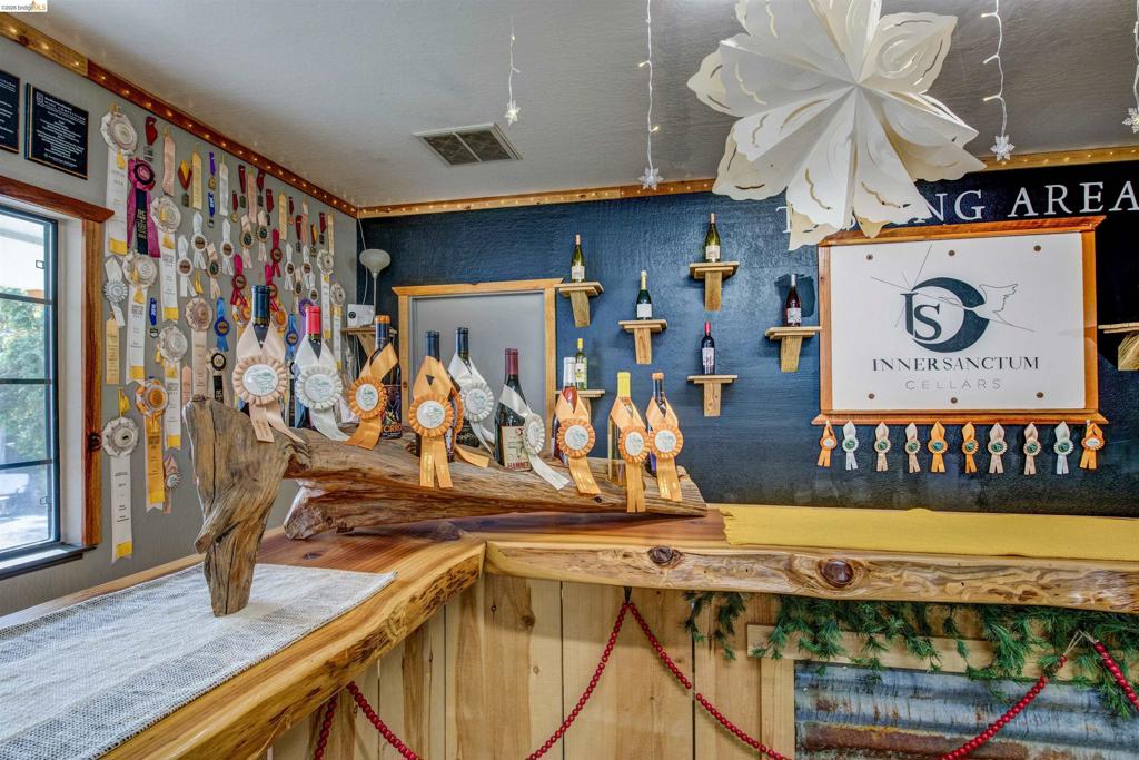main property photo 40
