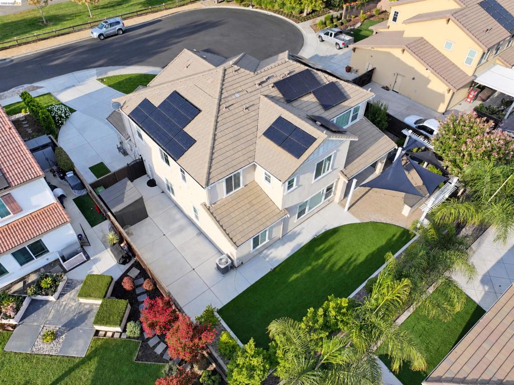 main property photo 41