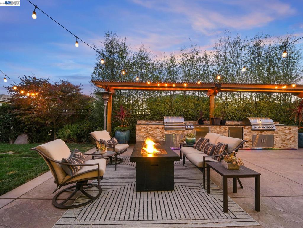 main property photo 59