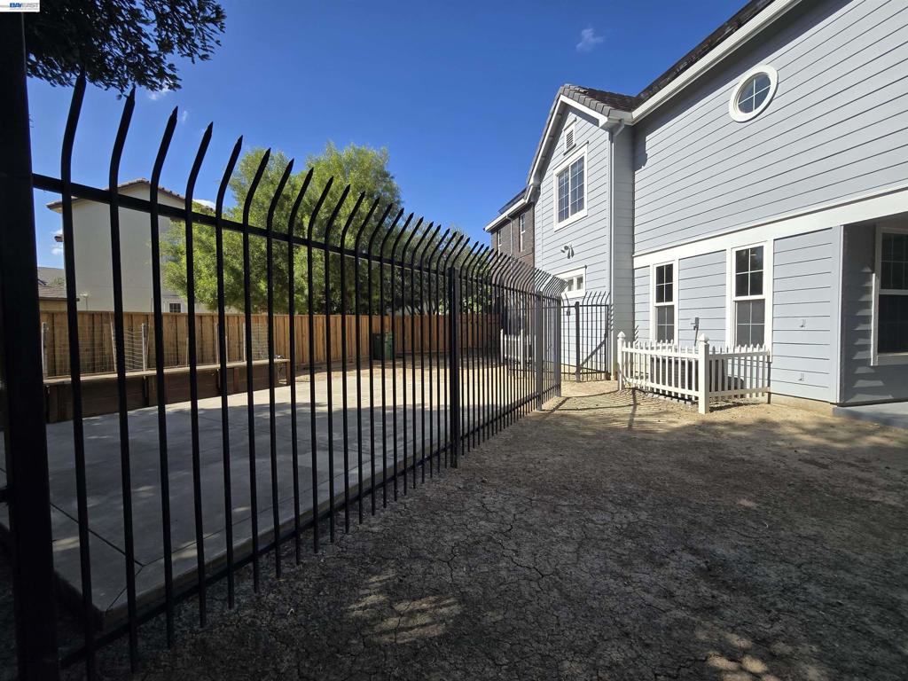 main property photo 47