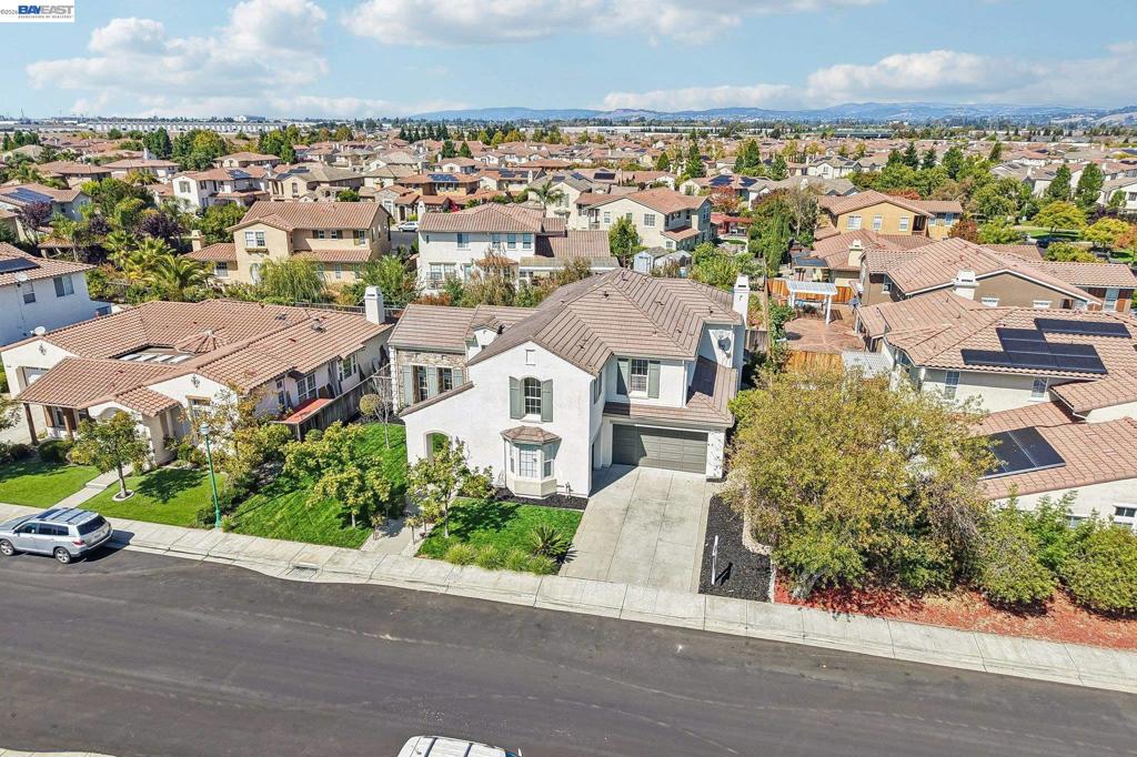 main property photo 75