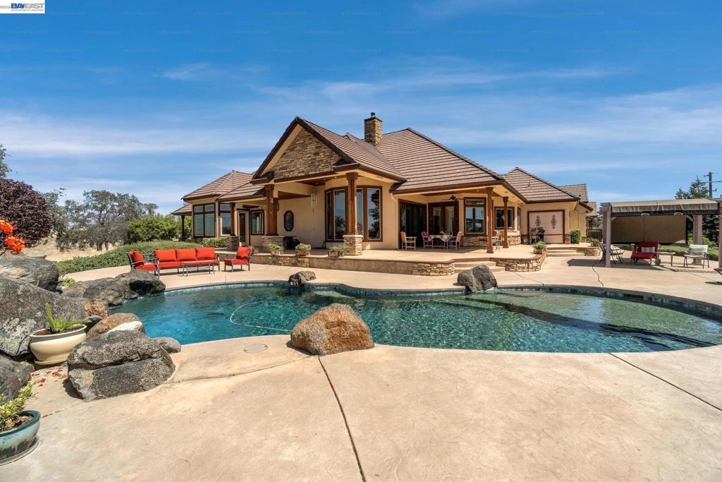 main property photo 52