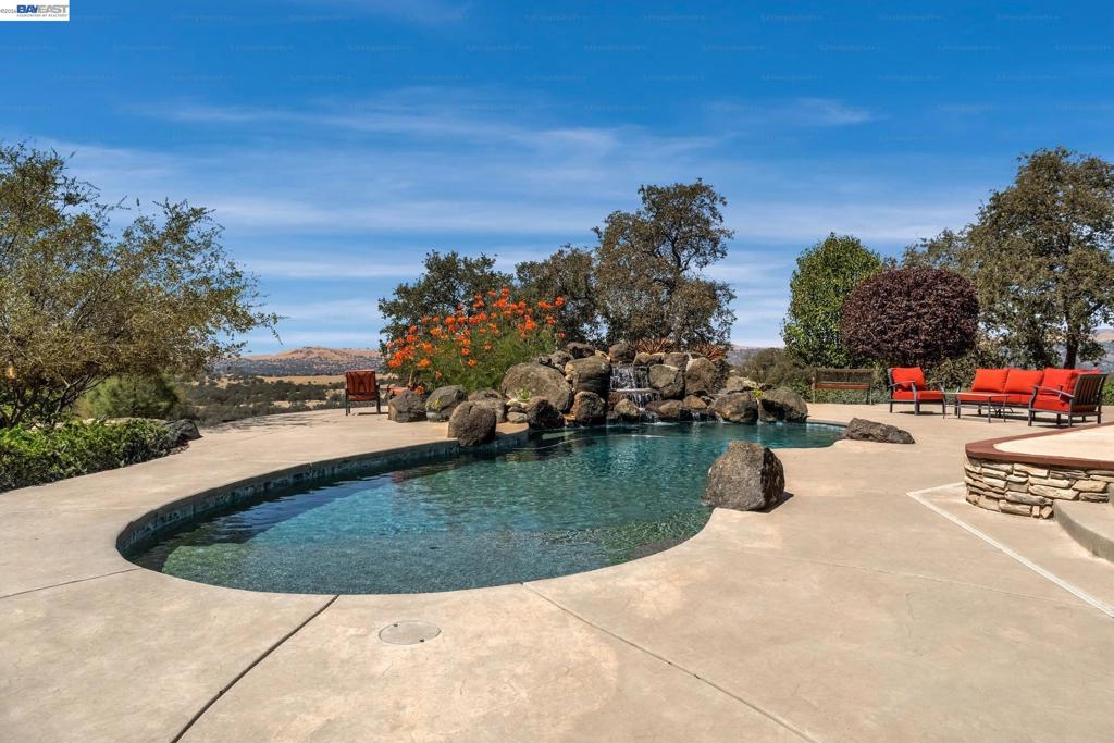 main property photo 54