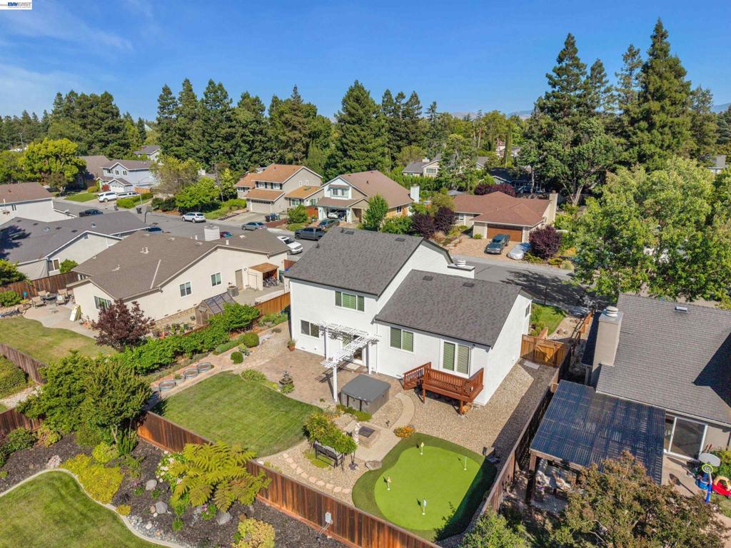 main property photo 50