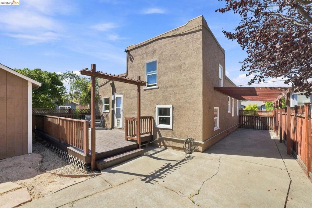 main property photo 25