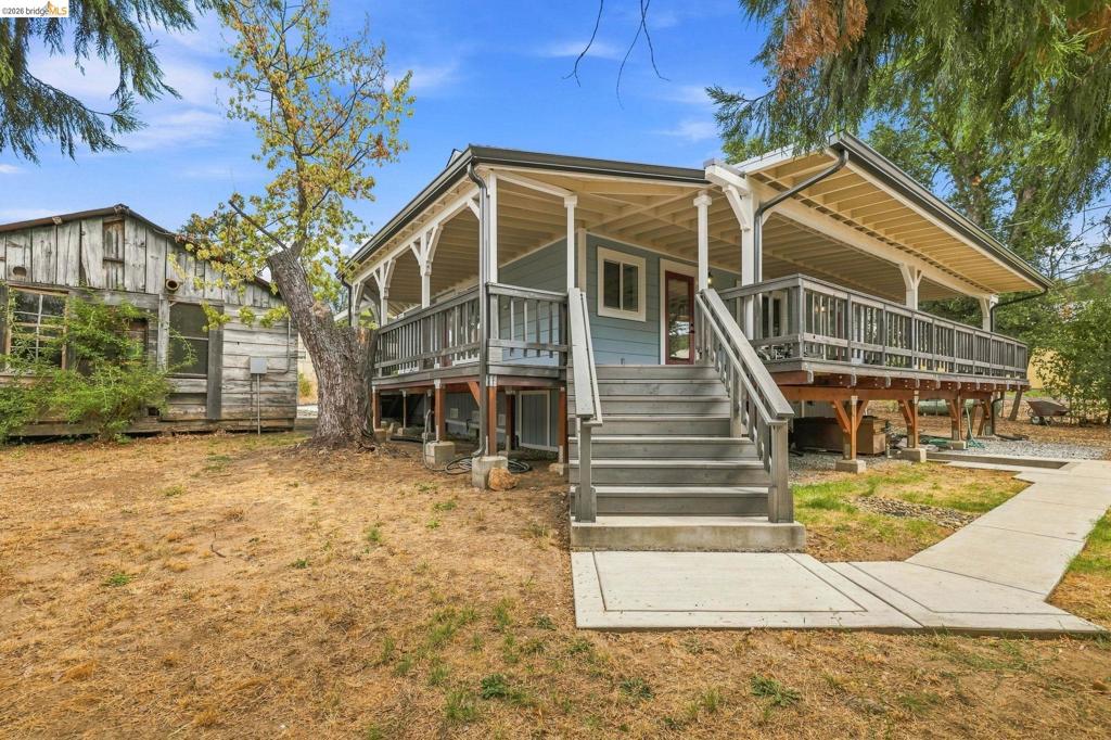 main property photo 4