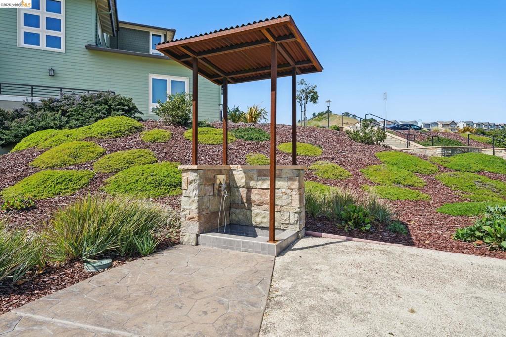 main property photo 73