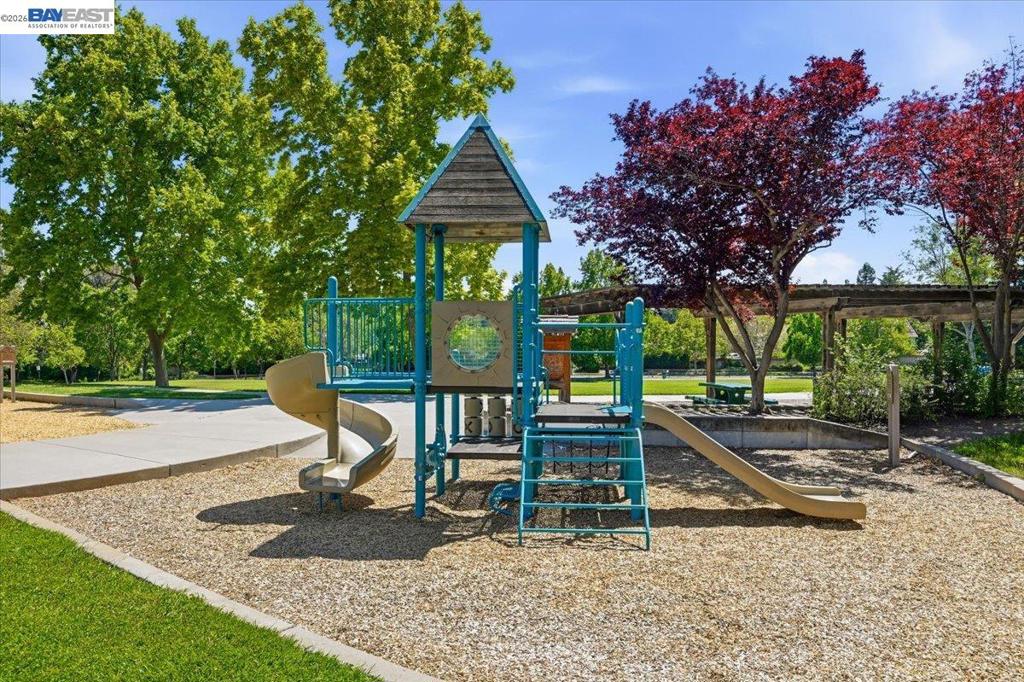 main property photo 75