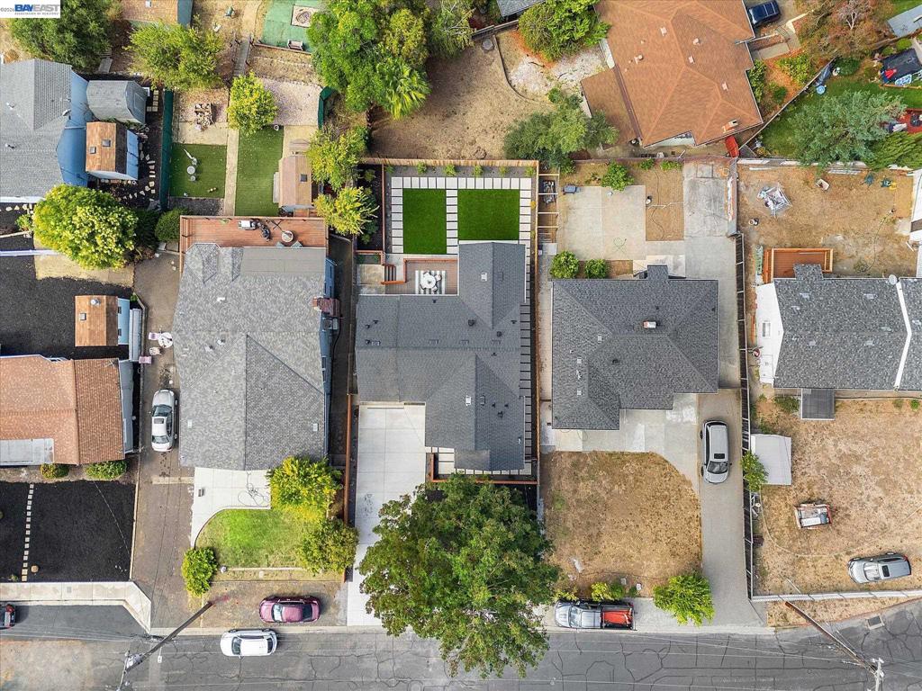main property photo 80
