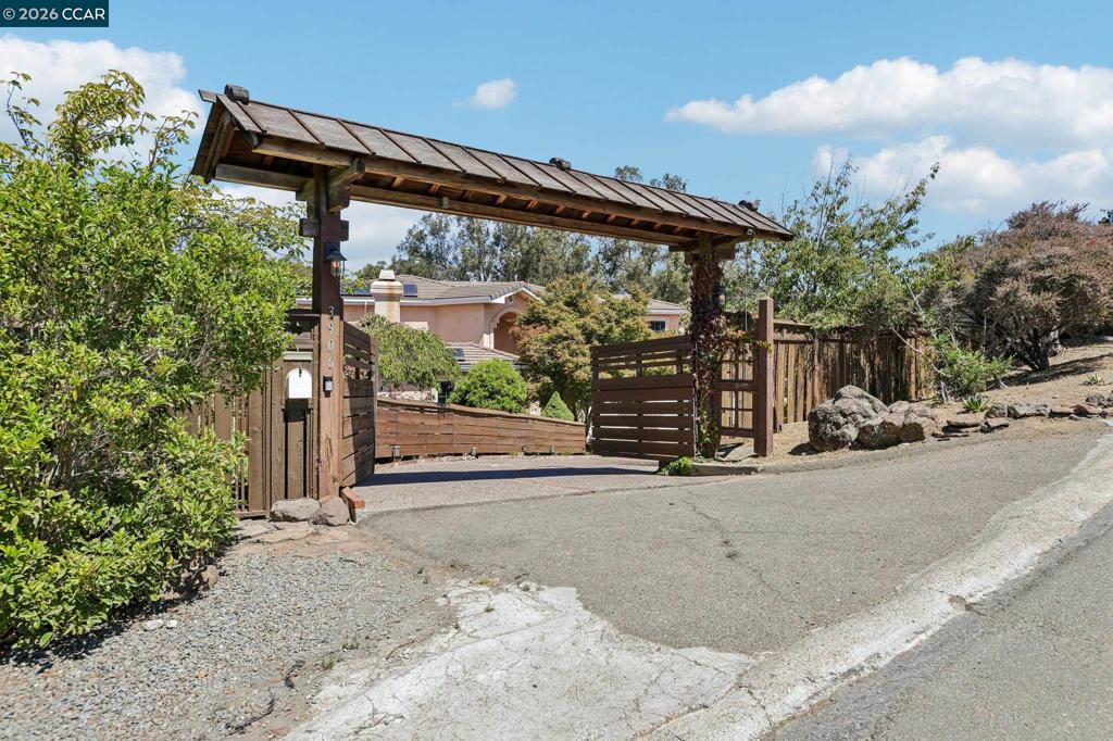 main property photo 76