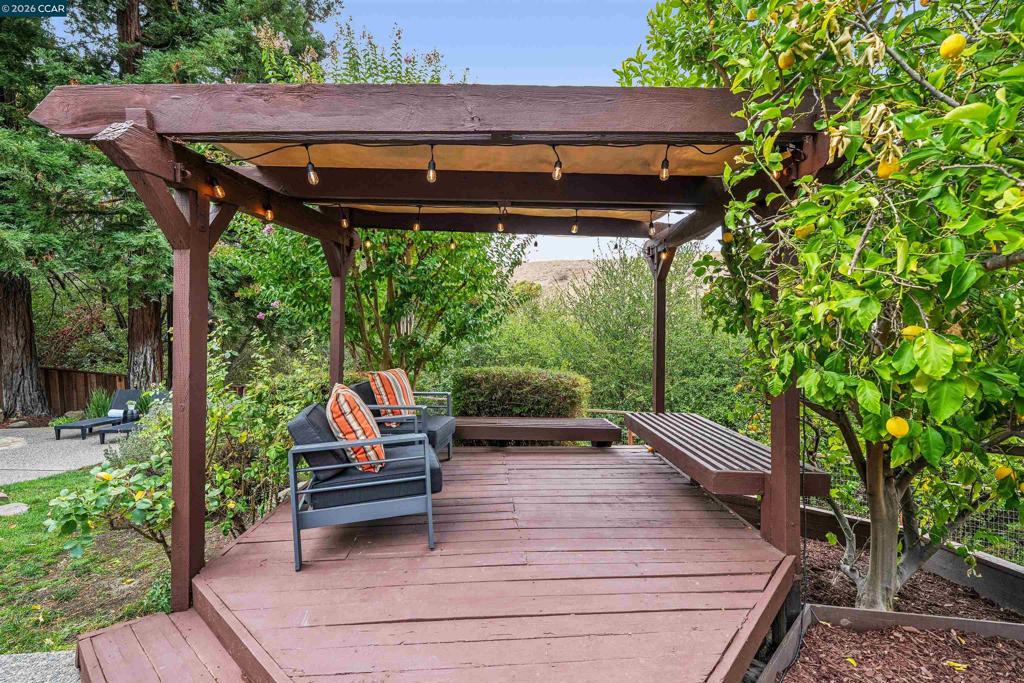 main property photo 74