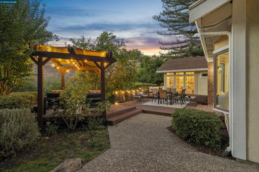 main property photo 89