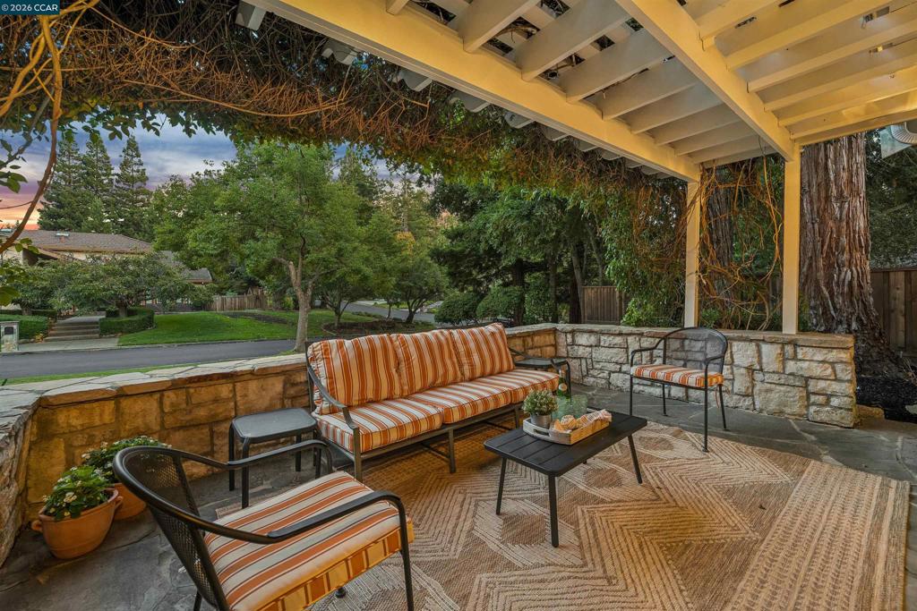 main property photo 90