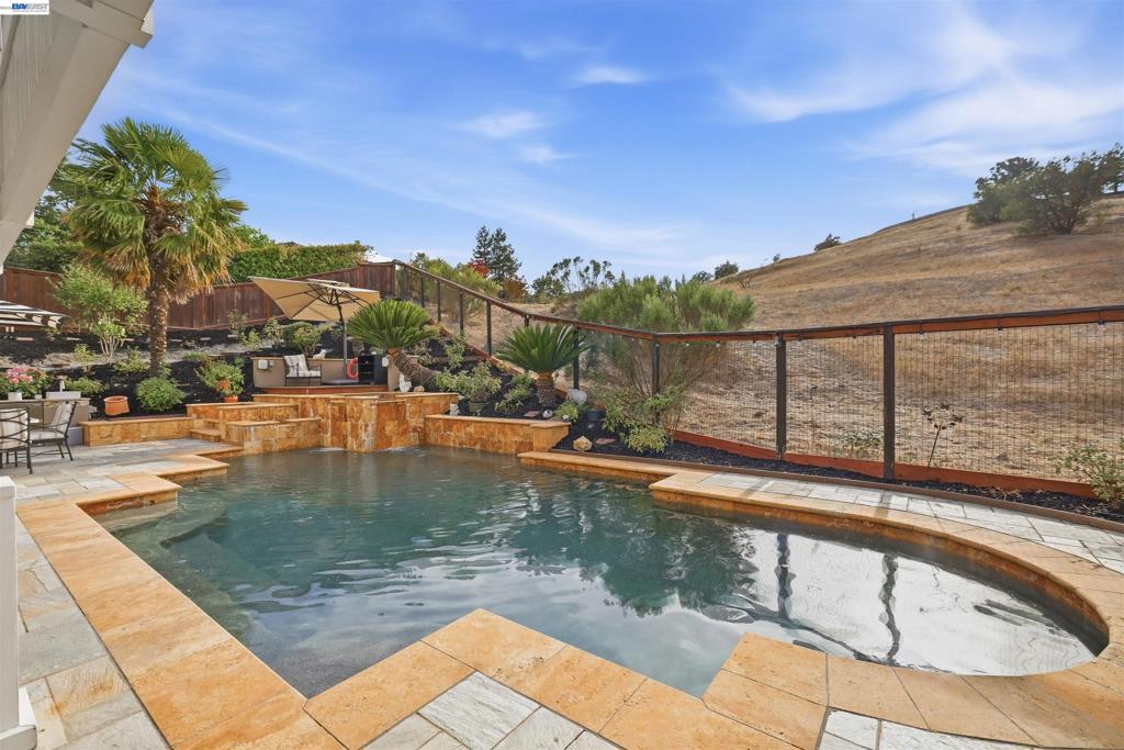 main property photo 58