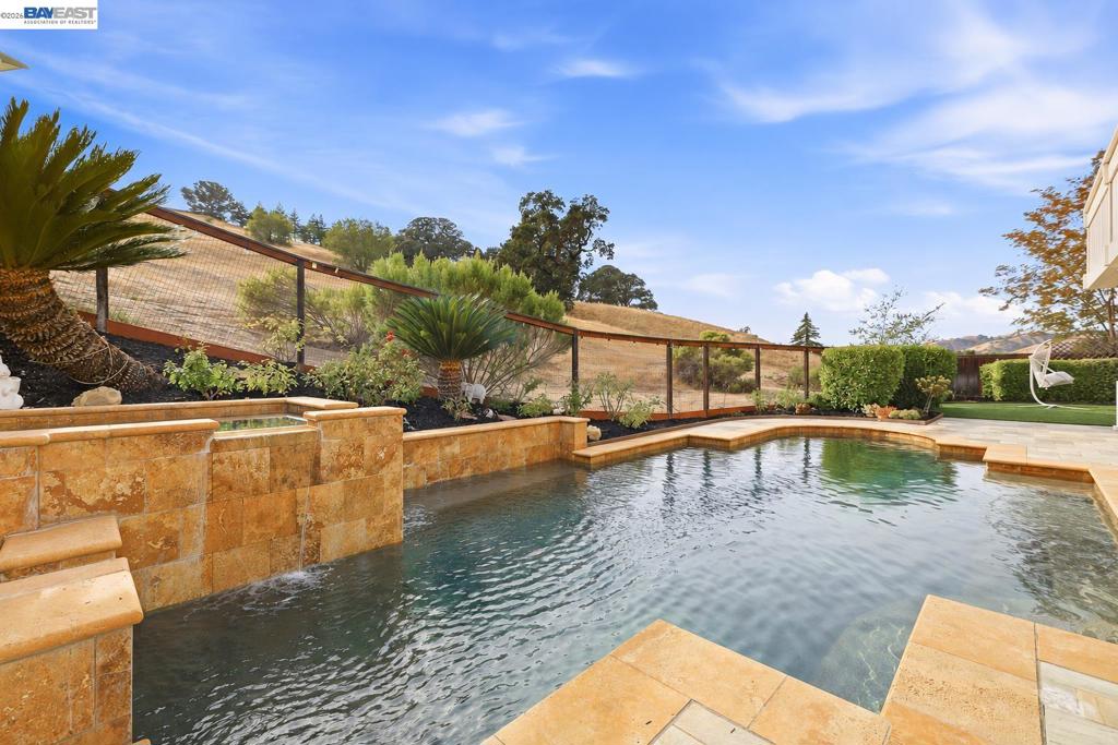 main property photo 61