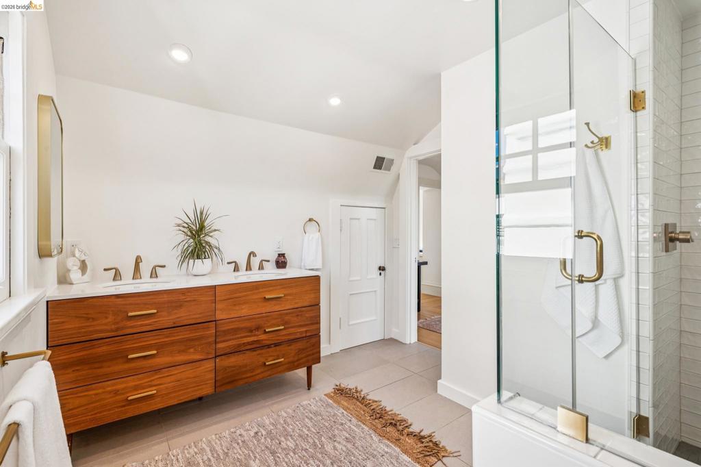 main property photo 65
