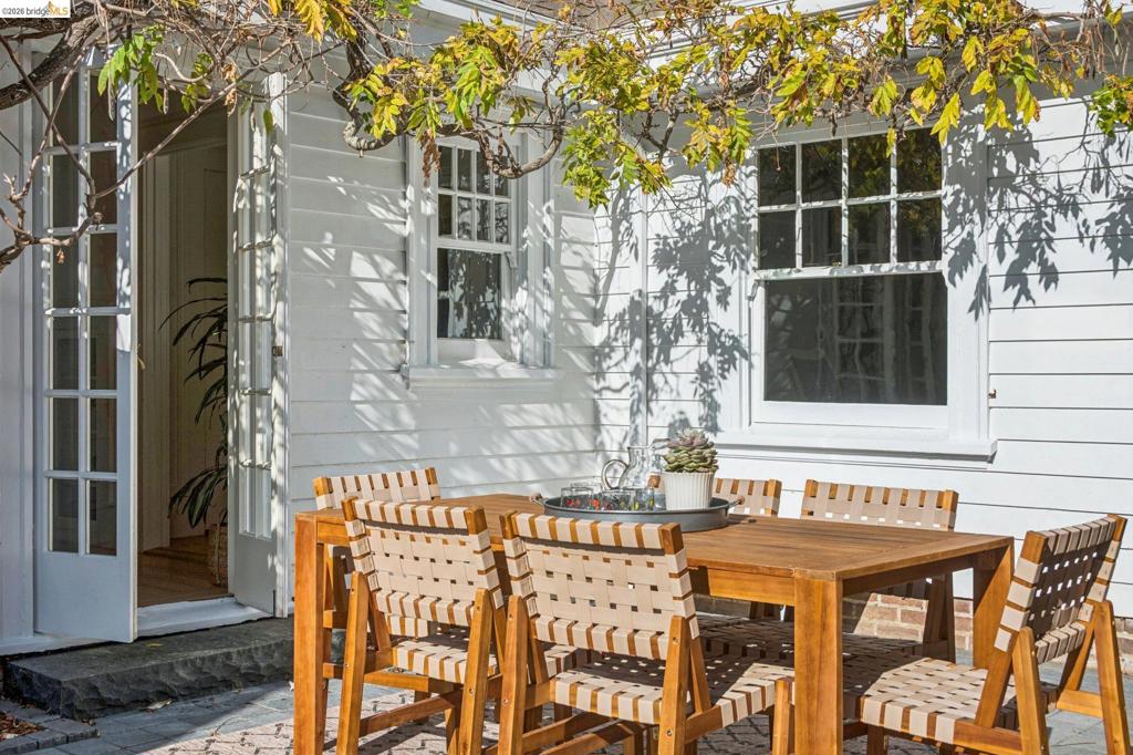 main property photo 74