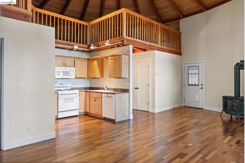 main property photo 70