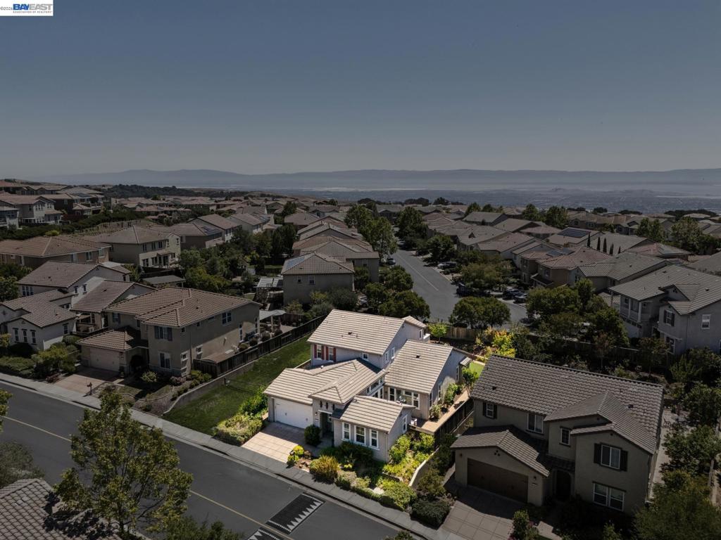main property photo 78