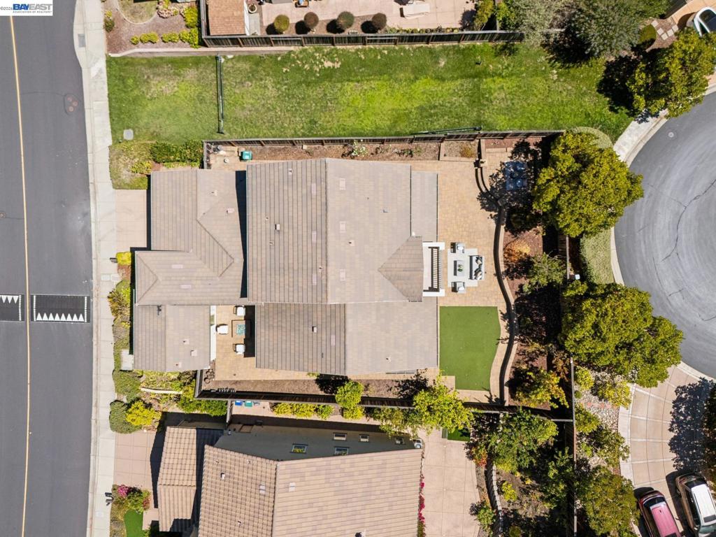 main property photo 79