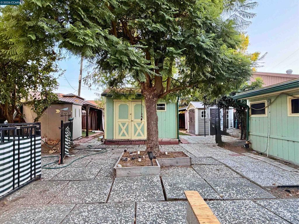 main property photo 45