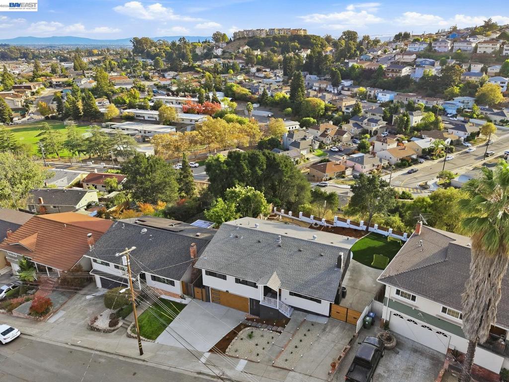 main property photo 89