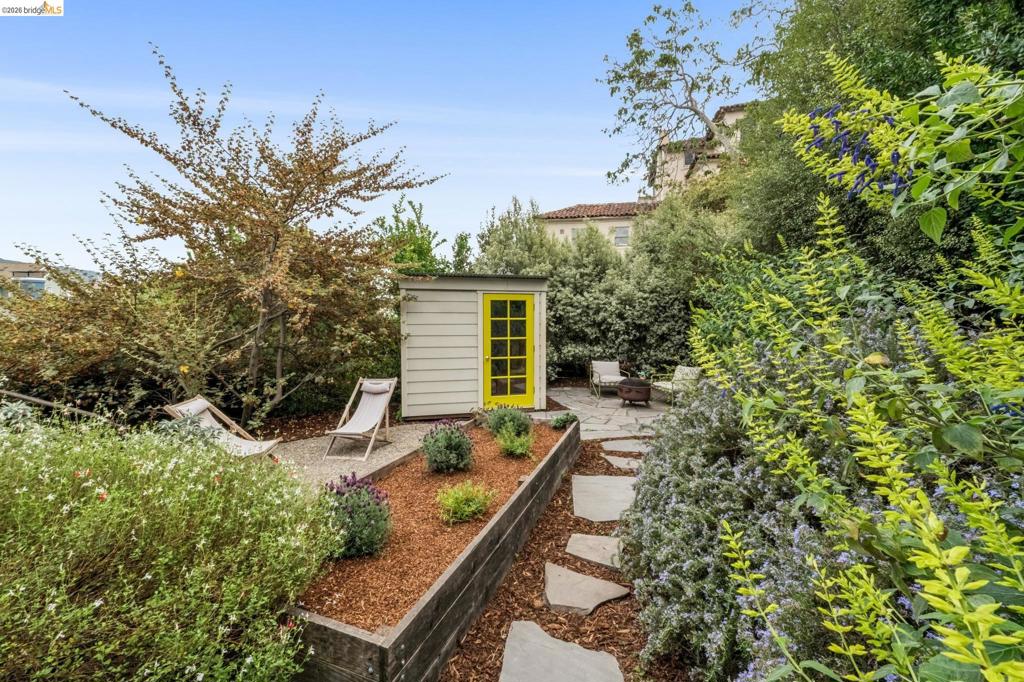 main property photo 48